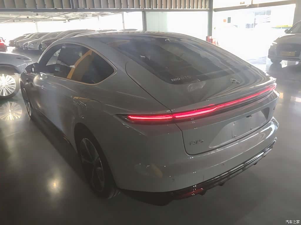 NIO ET5, 2025 все фото