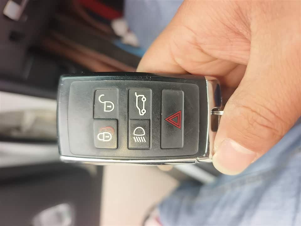 Land Rover Discover sports