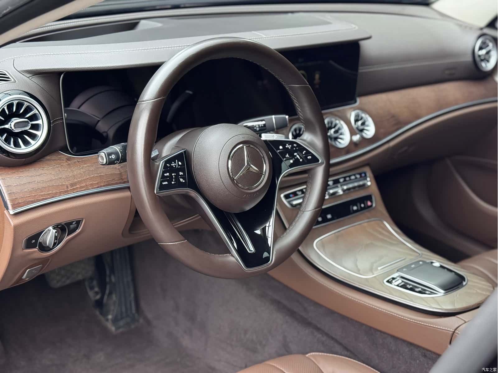 Mercedes-Benz E-Class, 2021 21