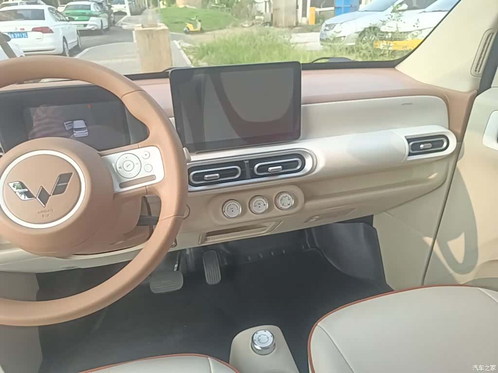 Wuling MINIEV, 2024 13
