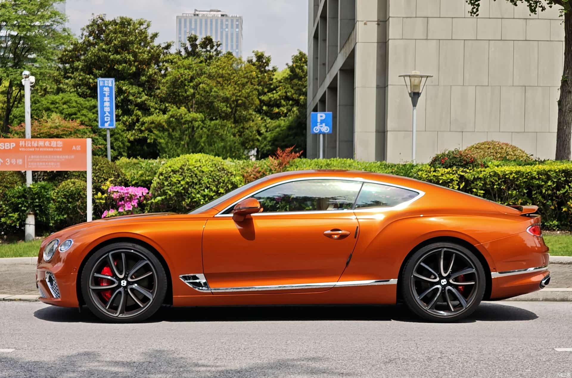 Bentley Continental GT, 2019 7