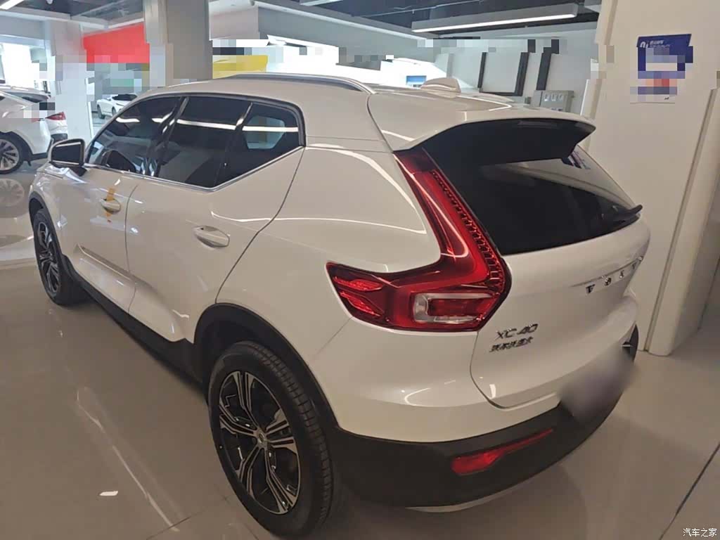 Volvo XC40, 2021 все фото