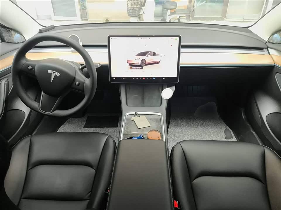 Tesla Model 3 Tesla Model 3