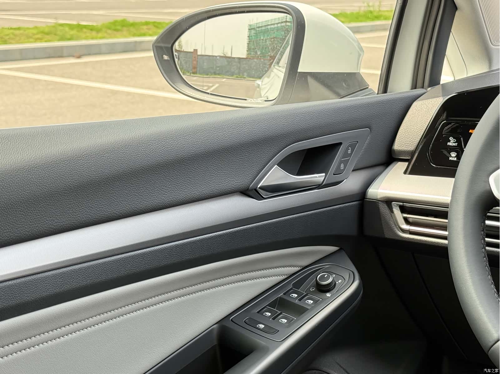 Volkswagen Golf, 2025 12