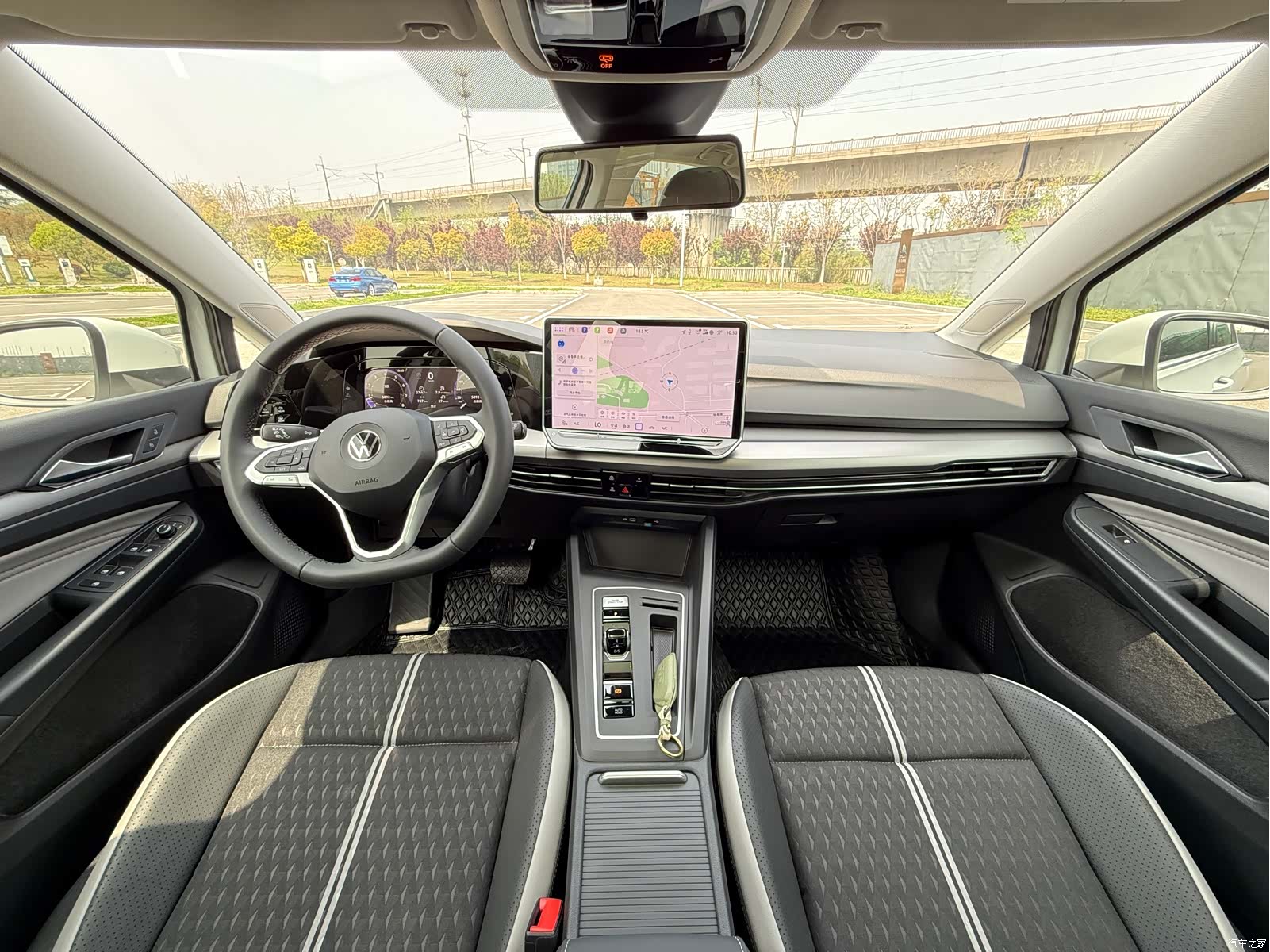 Volkswagen Golf, 2025 17