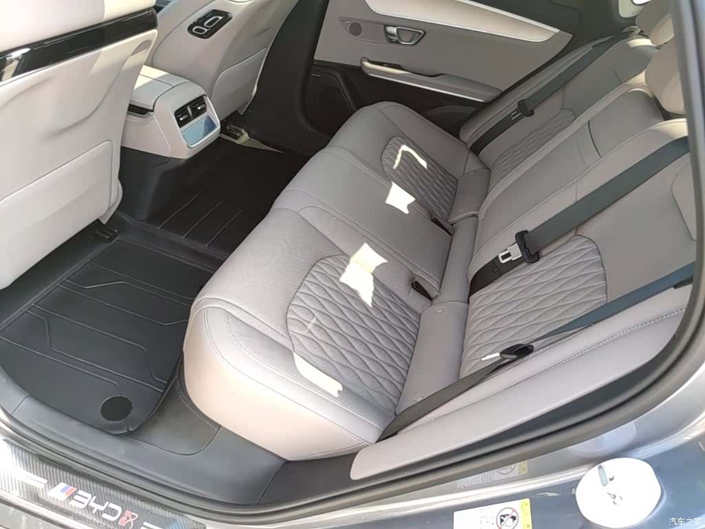 BYD Han, 2025 17