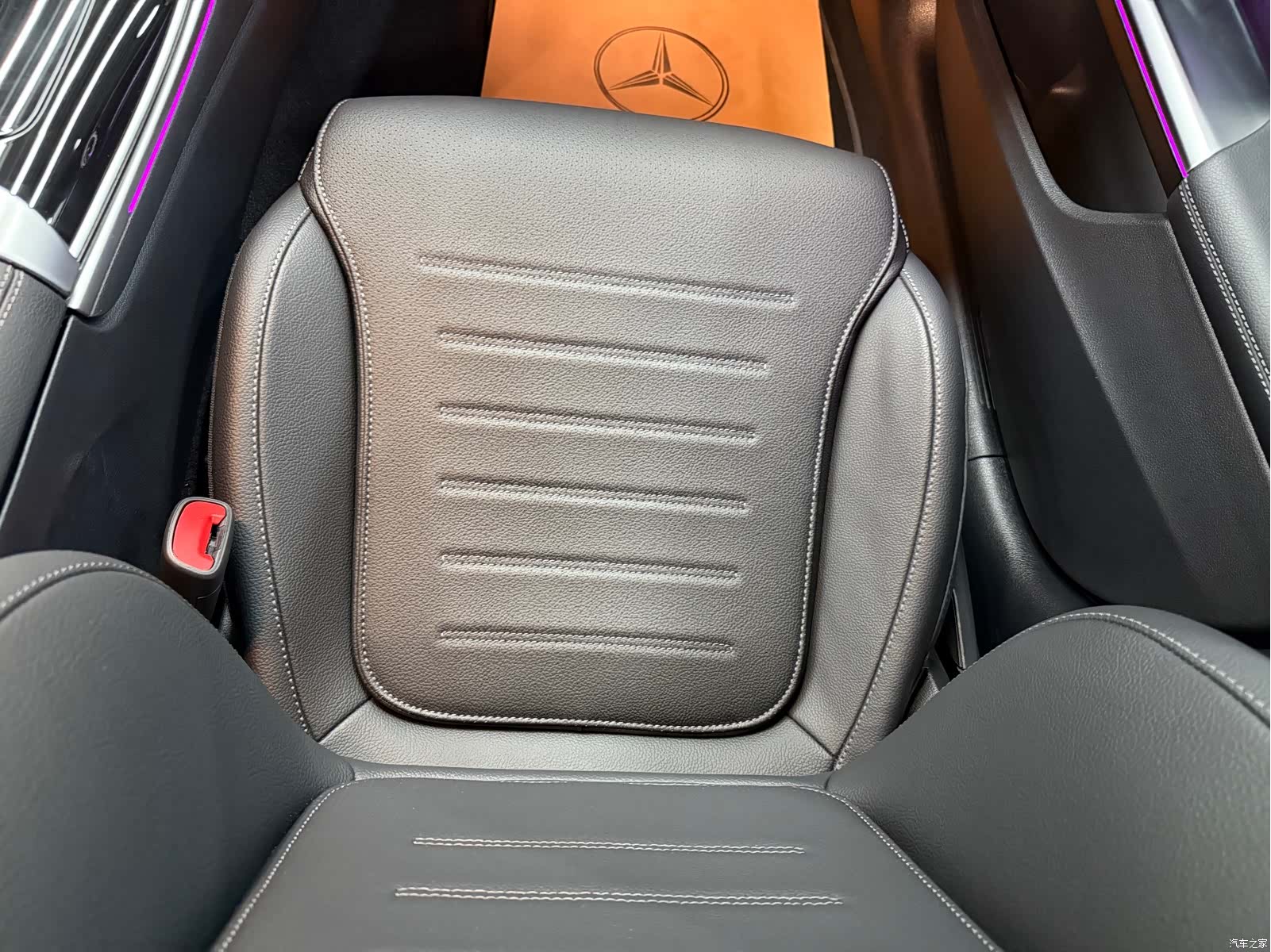 Mercedes-Benz C-Class, 2024 16