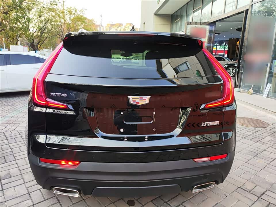 Cadillac XT4