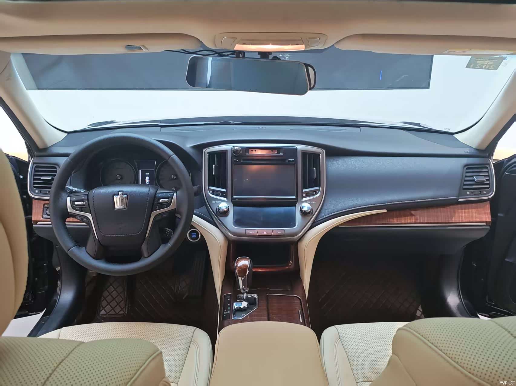 Toyota Crown, 2017 13