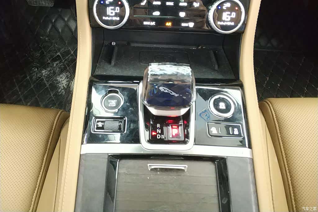 Land Rover P250, 2024 16