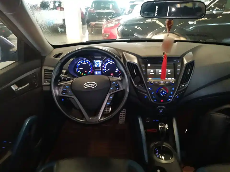 Hyundai Veloster