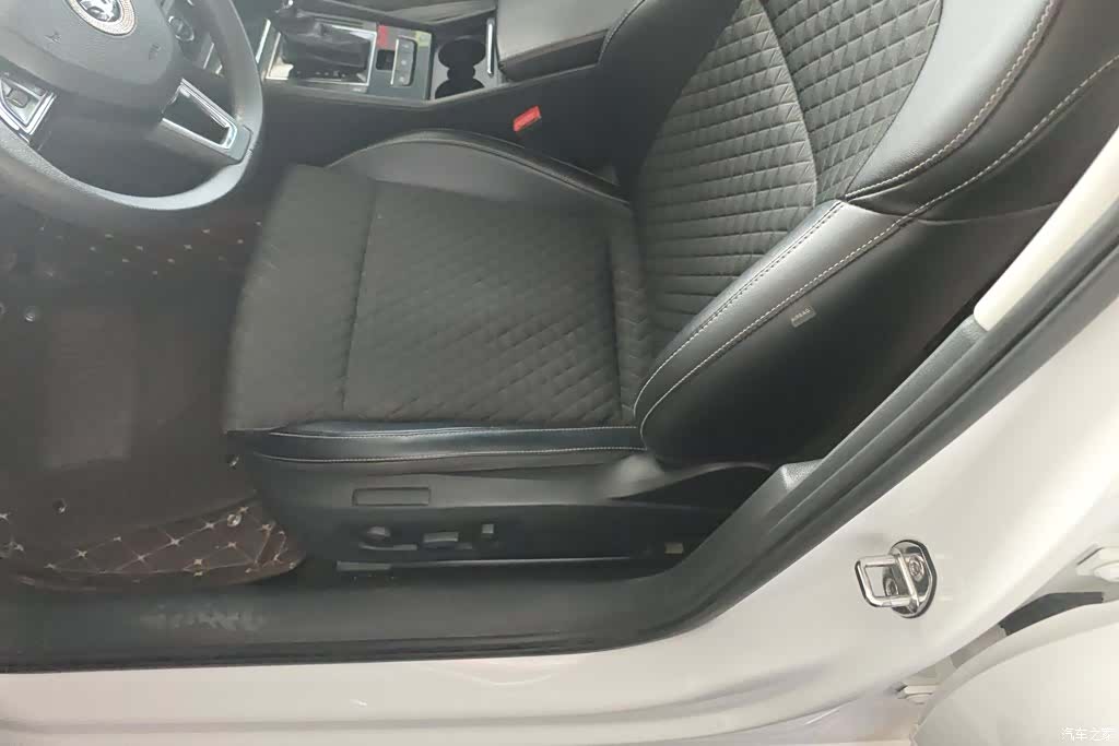 Skoda Superb, 2018 9