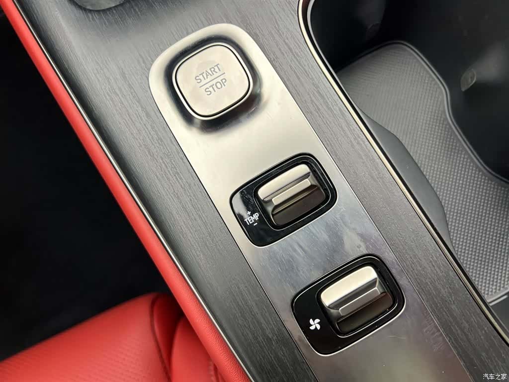 Xiaomi SU7, 2025 17
