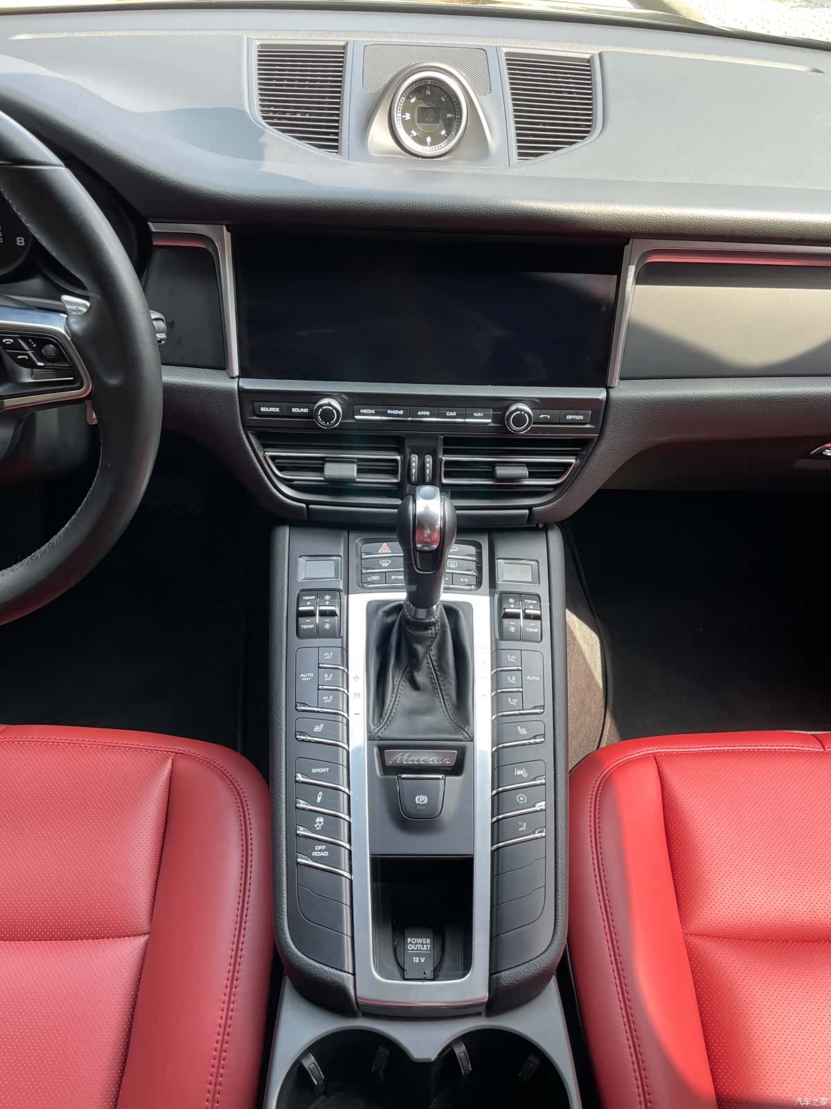 Porsche Macan, 2019 все фото