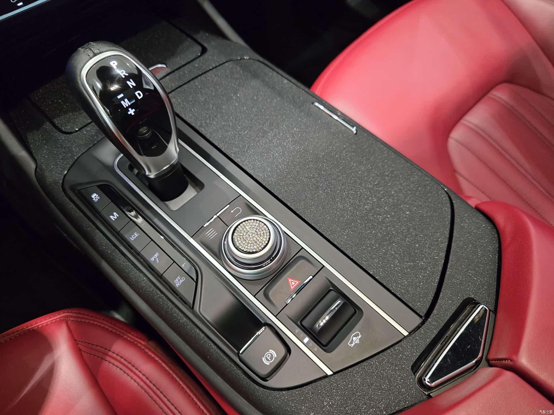 Maserati Levante, 2018 23