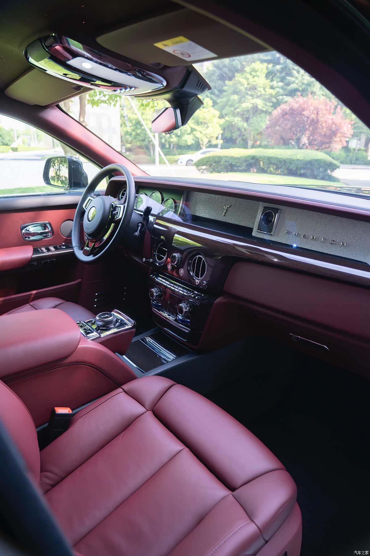 Rolls-Royce Phantom, 2020 34