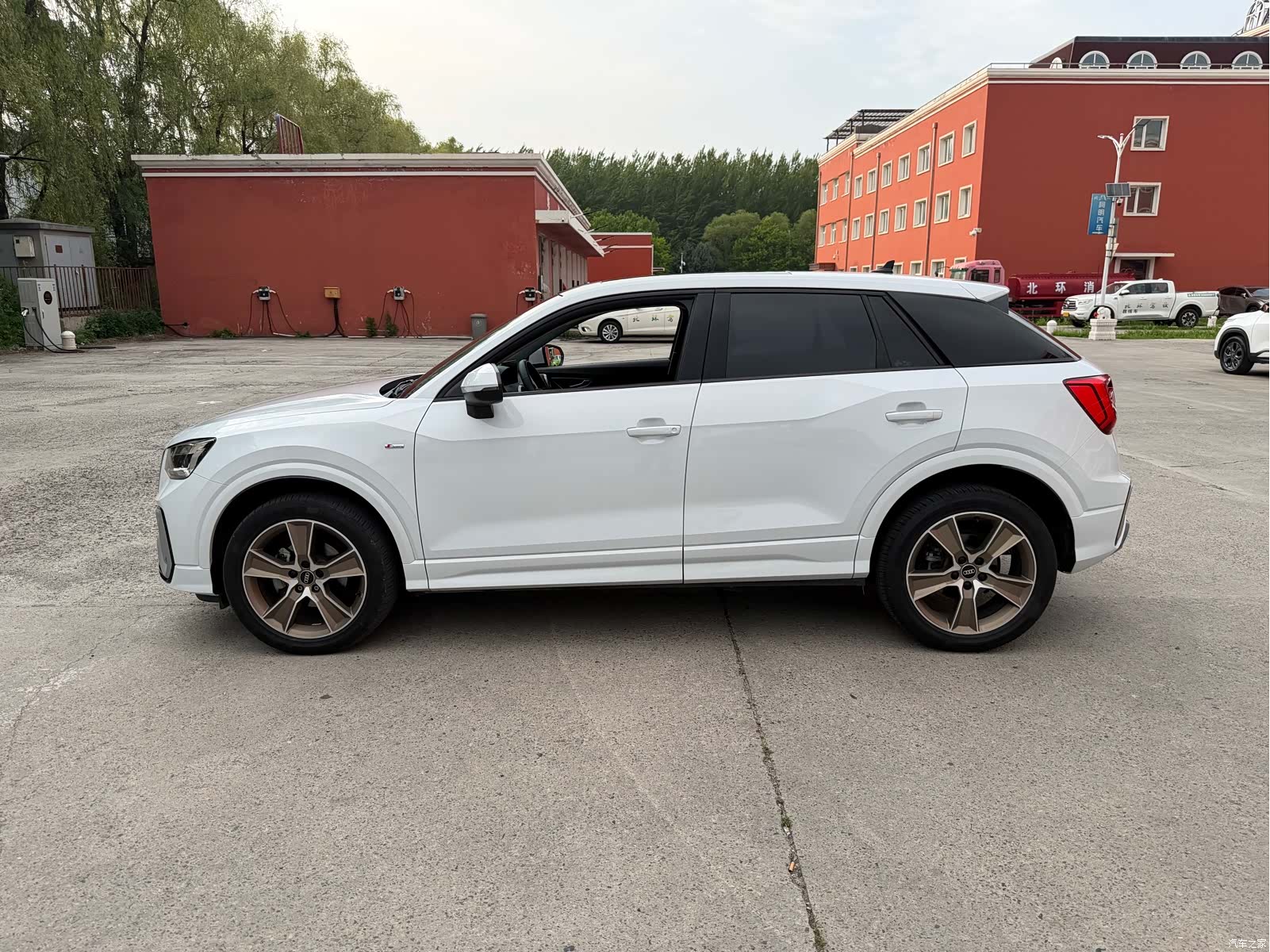 Audi Q2L, 2022 7
