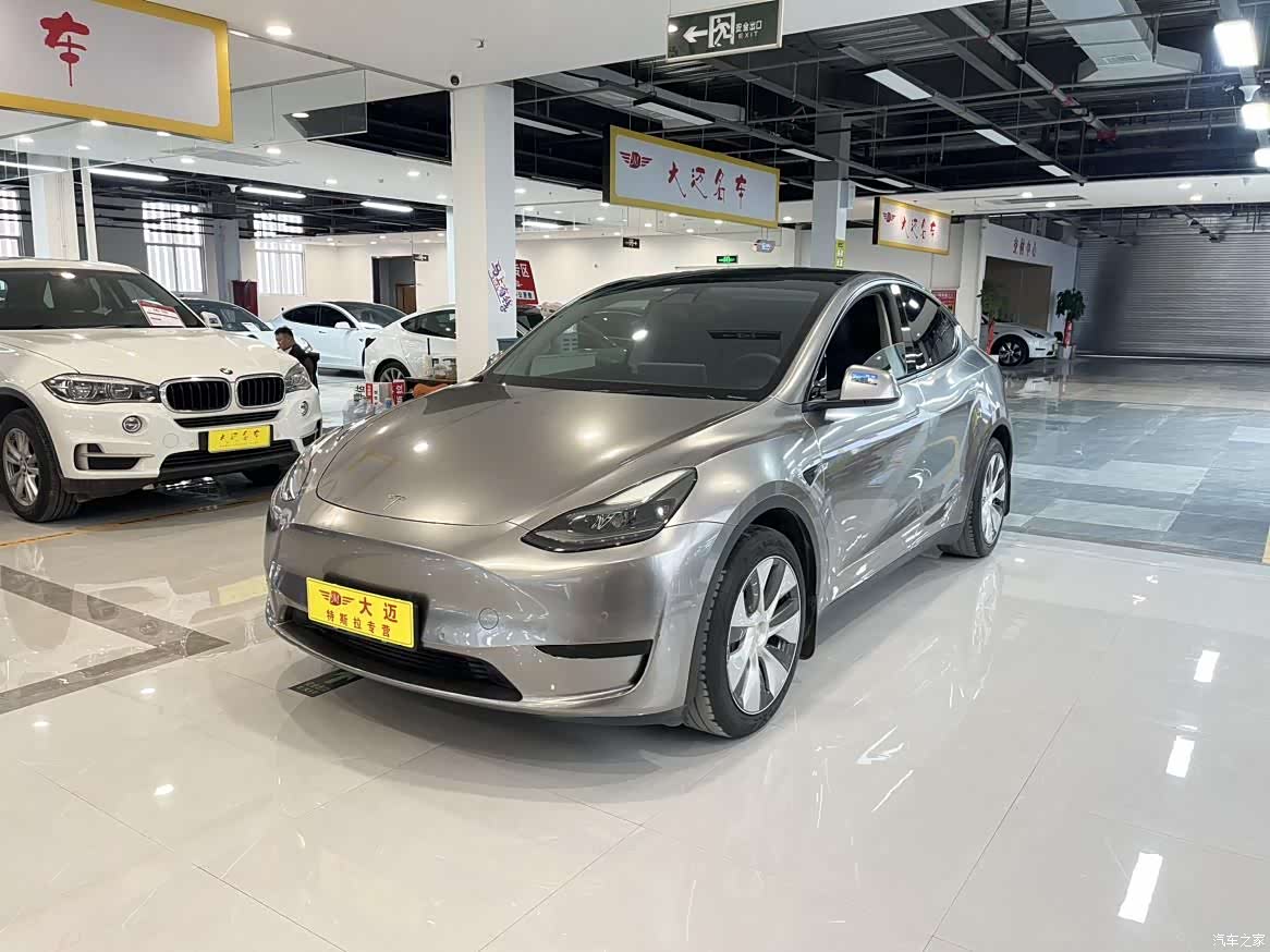 Tesla Model Y, 2022 1