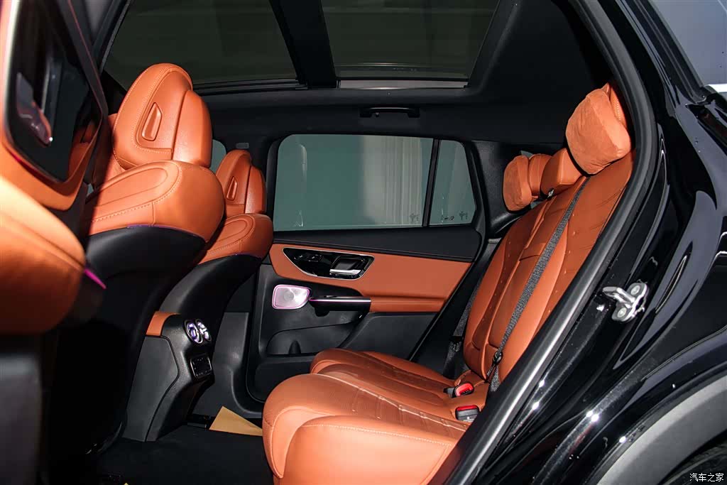 Mercedes-Benz GLC, 2025 19