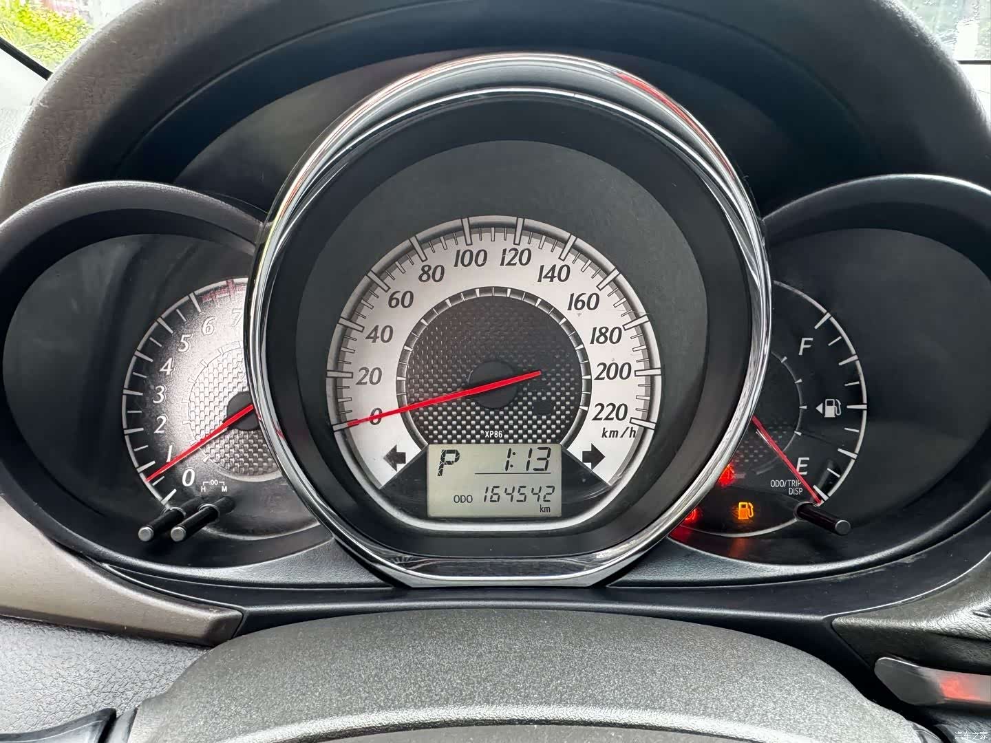 Toyota YARiS L, 2015 15