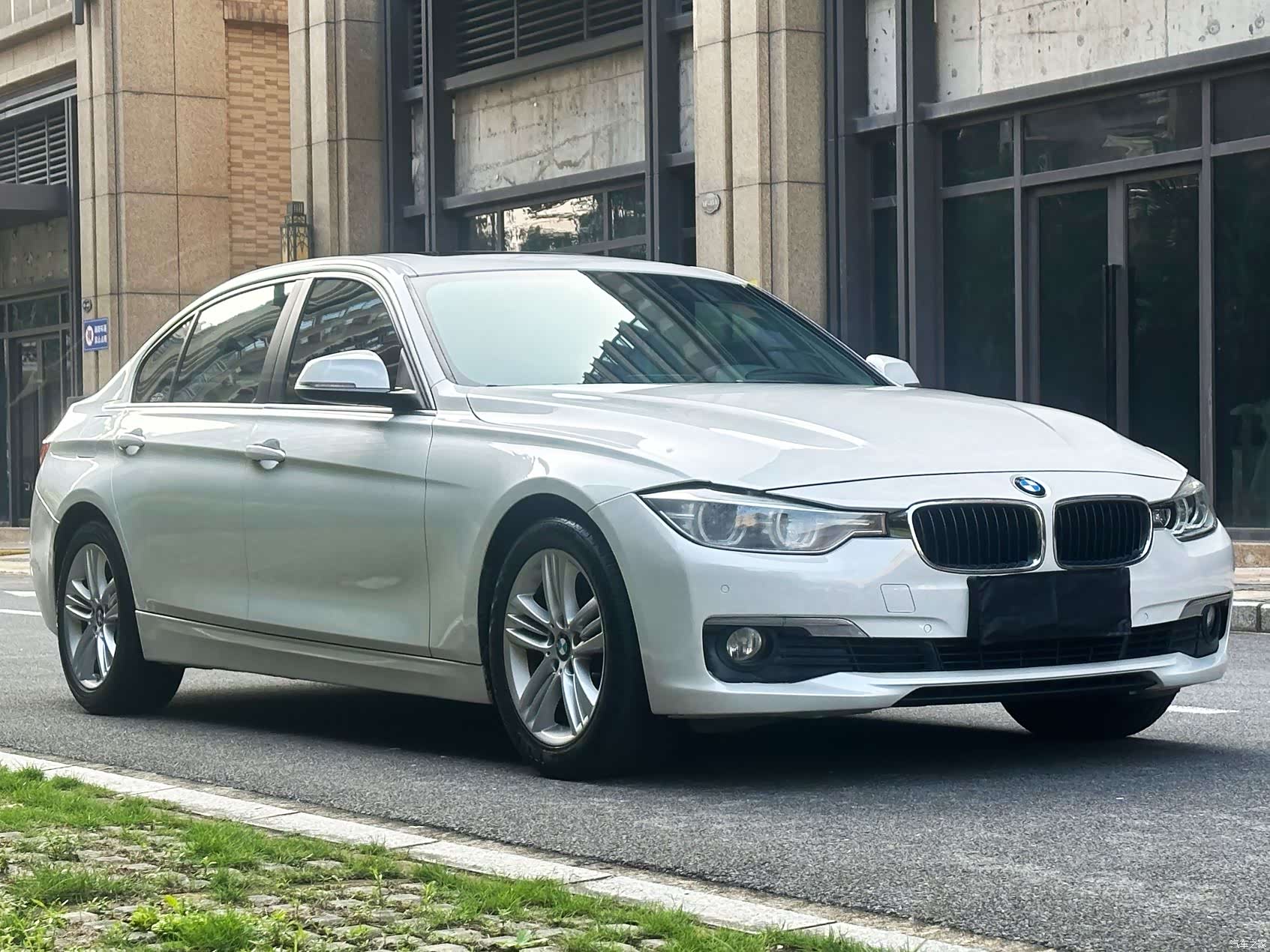 BMW 3 Series, 2017 все фото