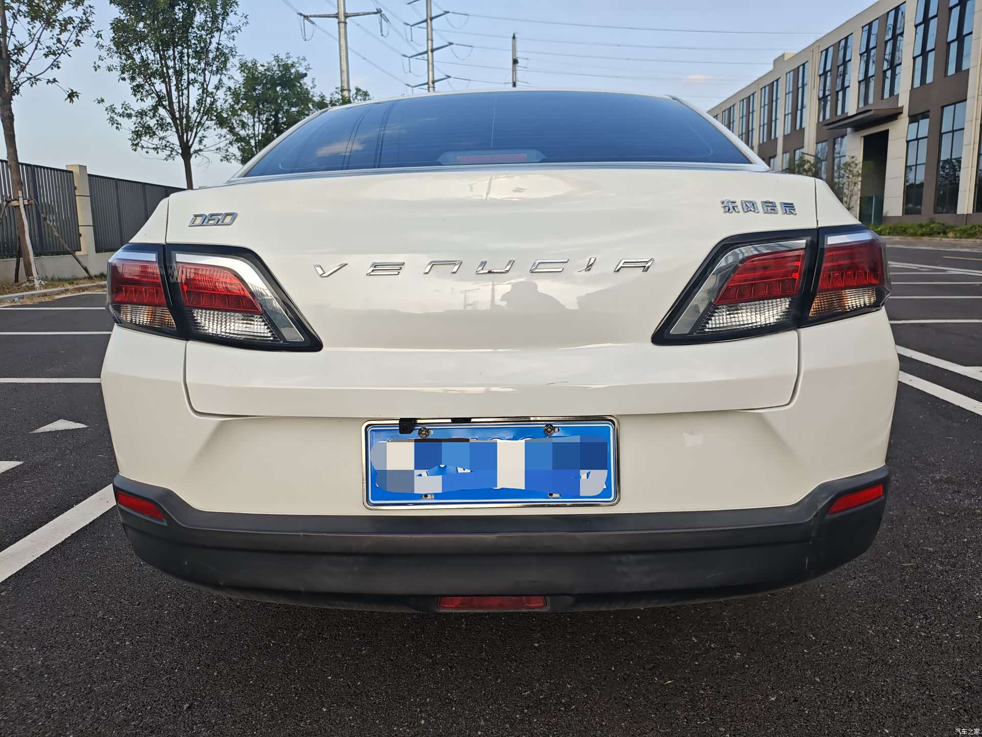 Nissan D60, 2017 все фото