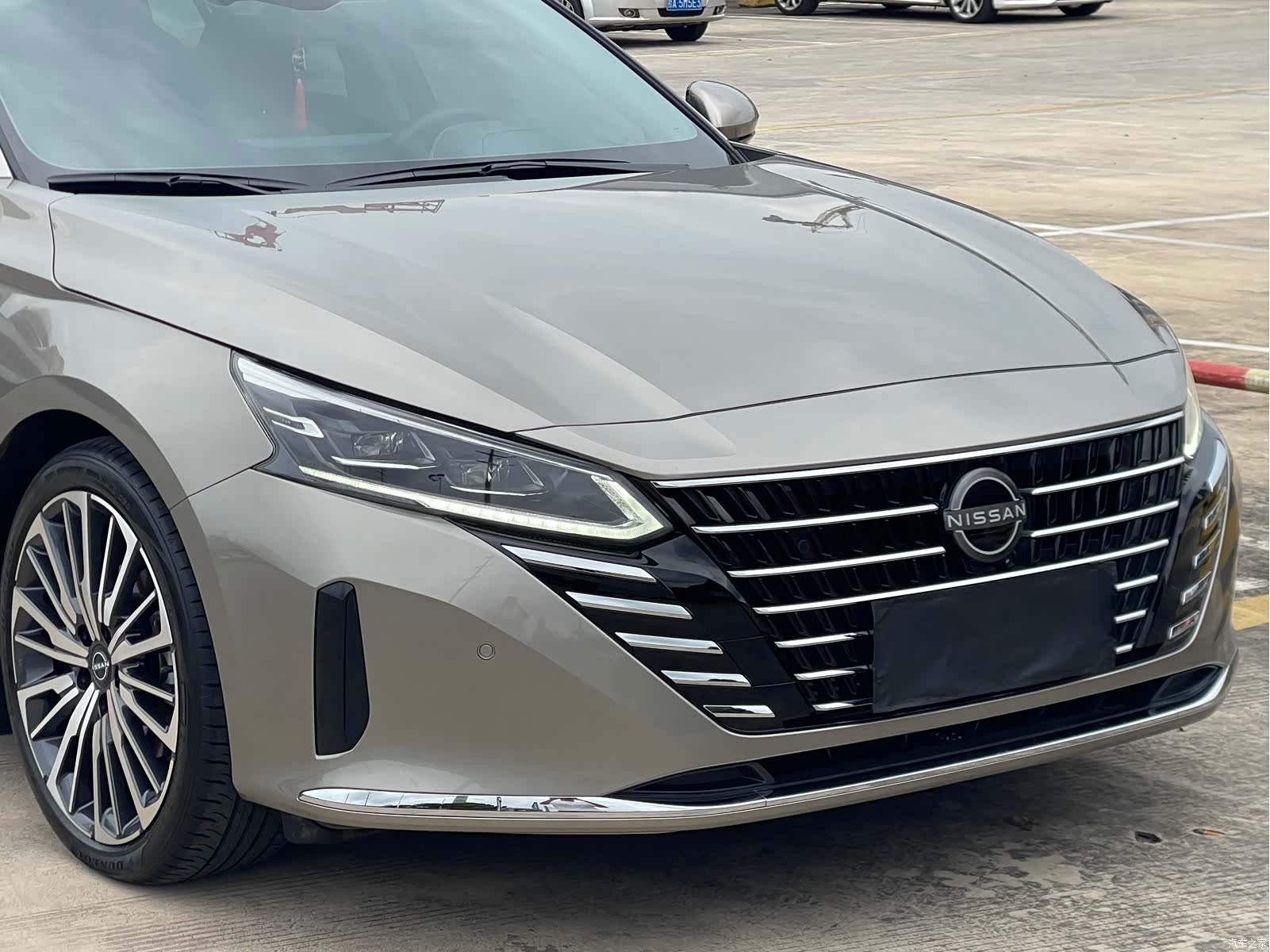Nissan Teana, 2023 3