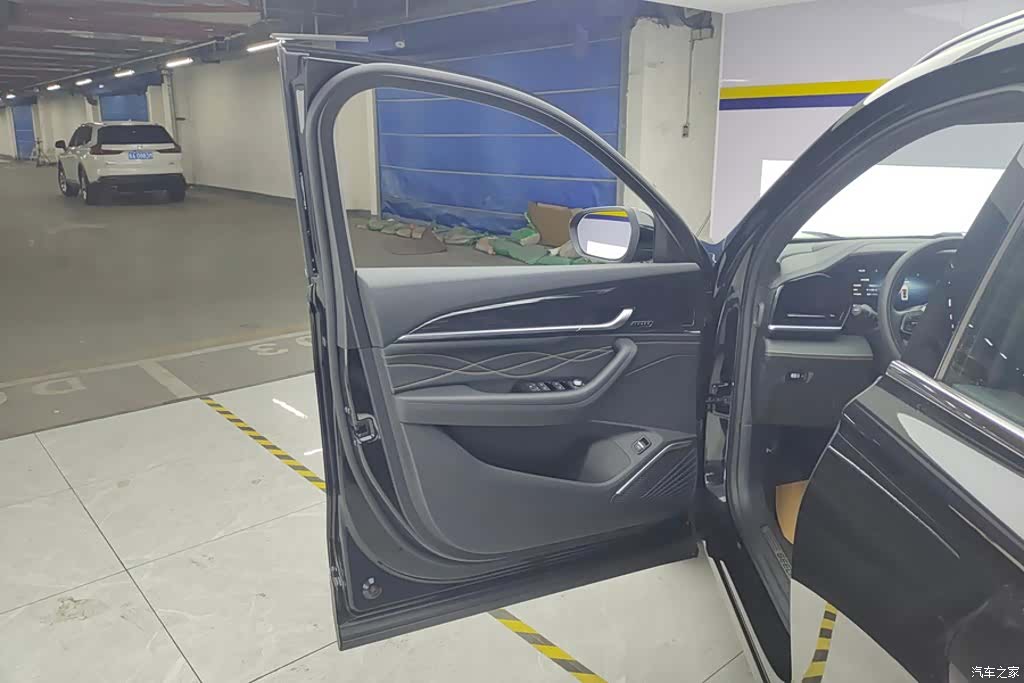 Geely Xingyue L, 2025 7