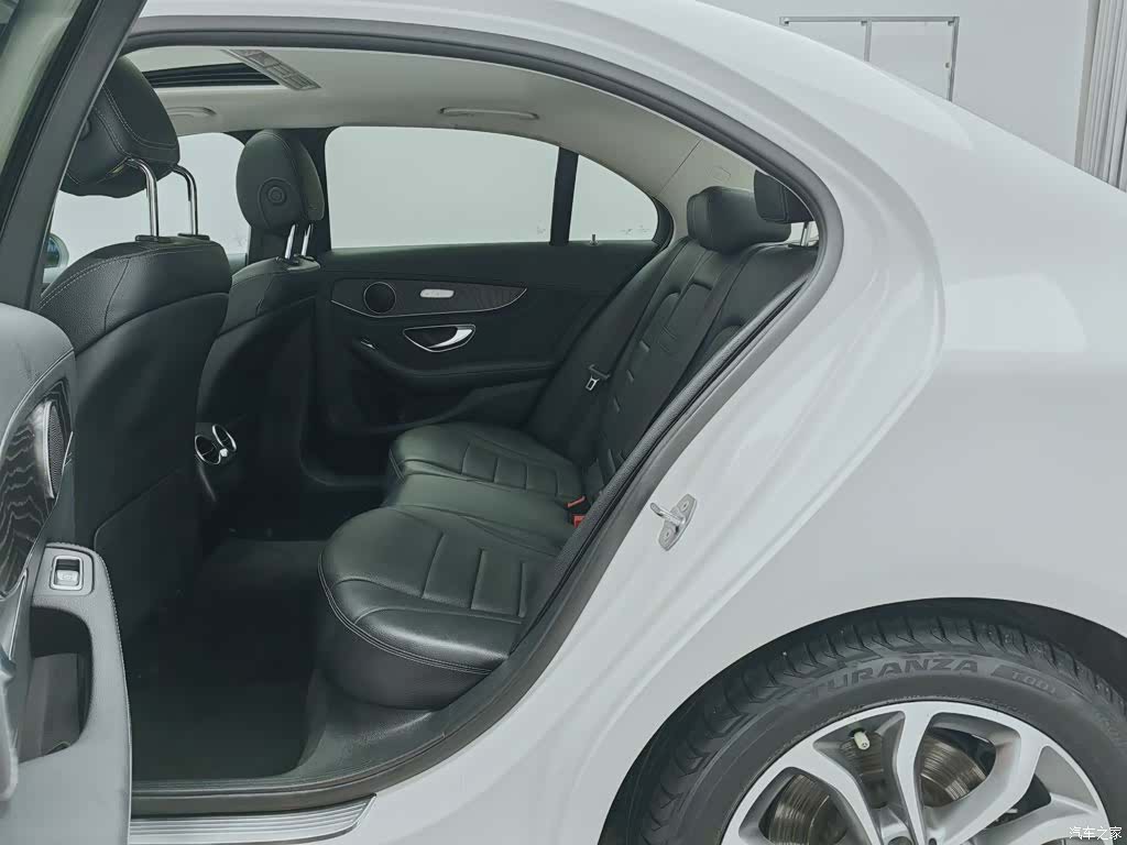 Mercedes-Benz C-Class, 2017 15