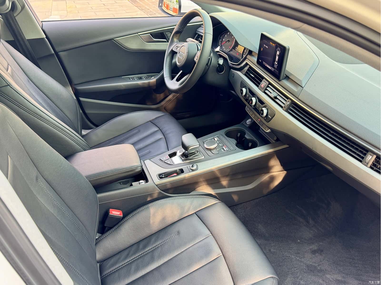 Audi A4L, 2020 26