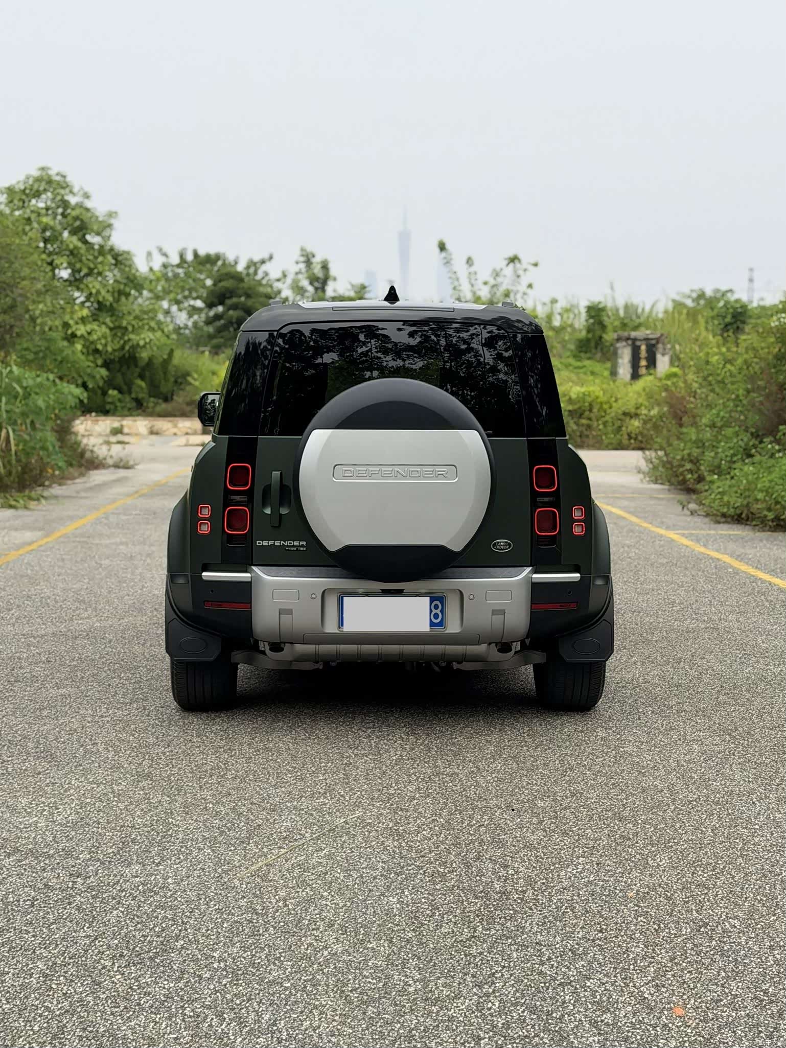 Land Rover Defender, 2020 9