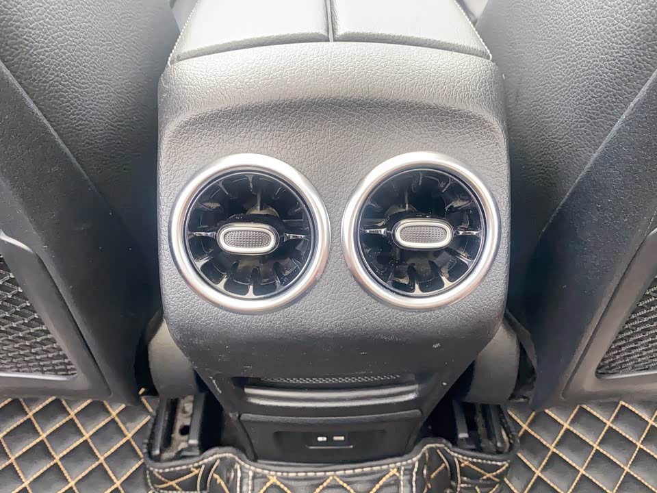 Mercedes-Benz GLB Mercedes-Benz GLB