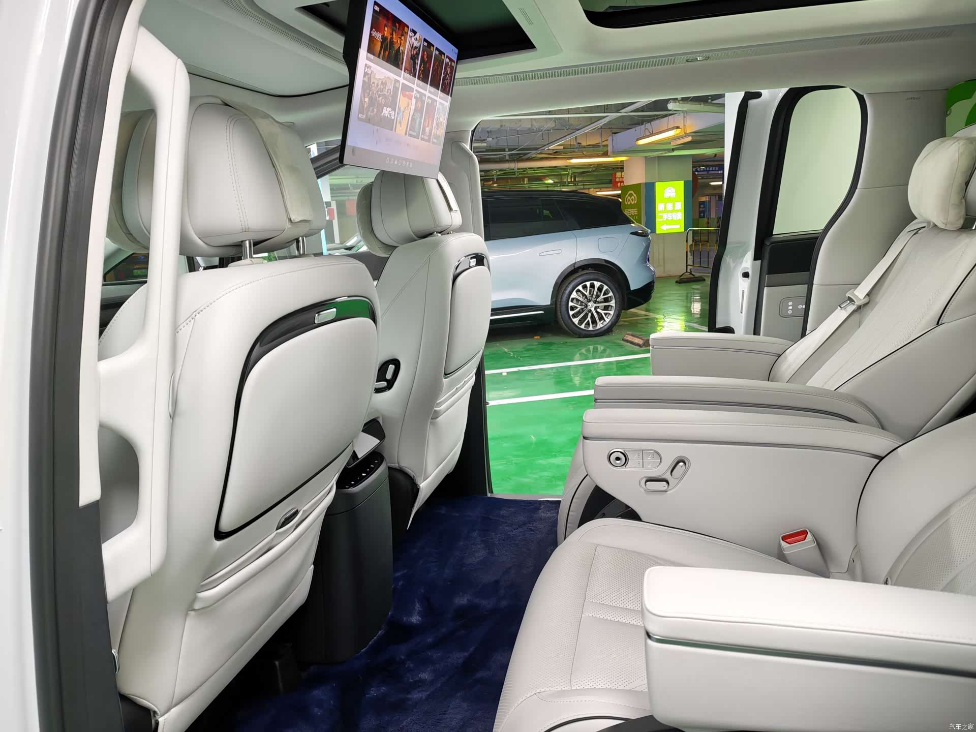 Xpeng X9, 2024 13