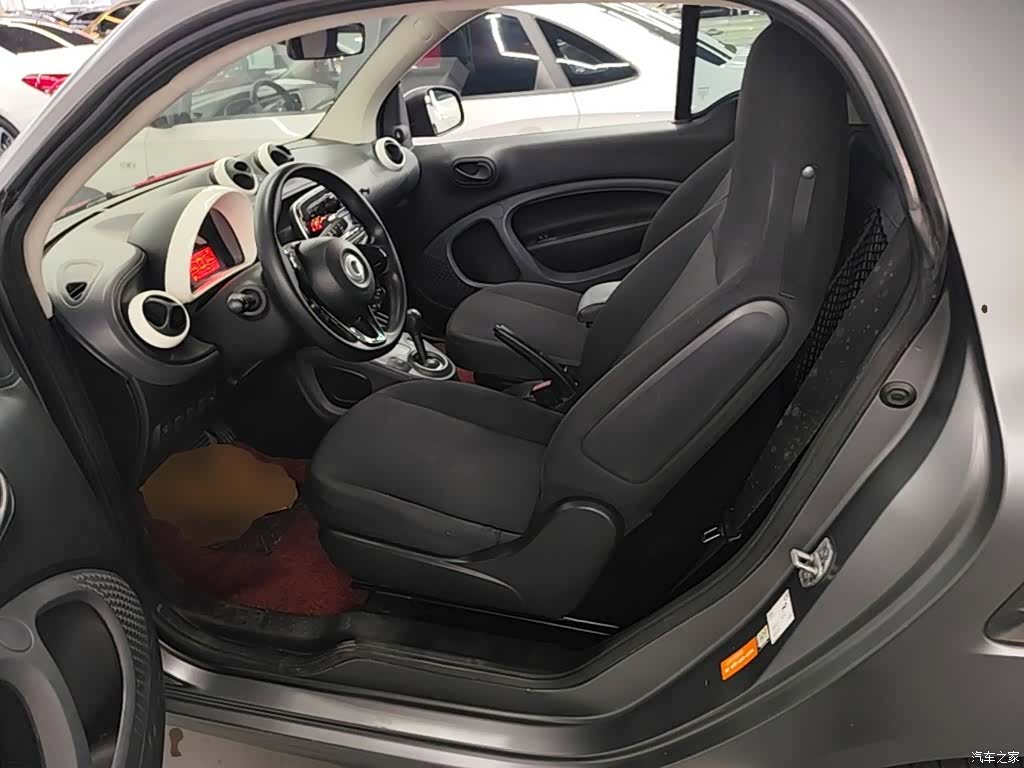 Smart Fortwo, 2017 15