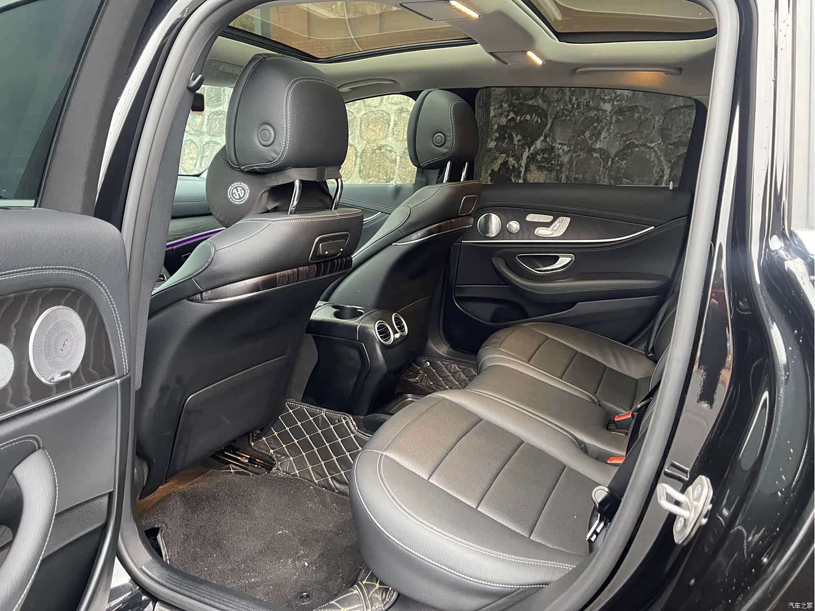Mercedes-Benz E-Class, 2019 6