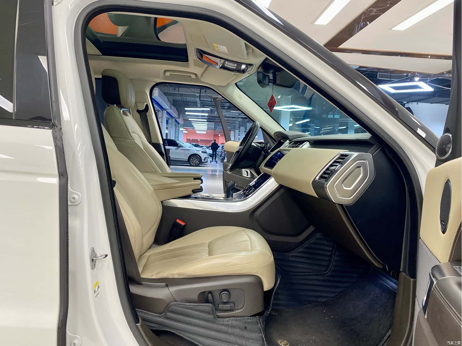 Land Rover Range Rover, 2022 15