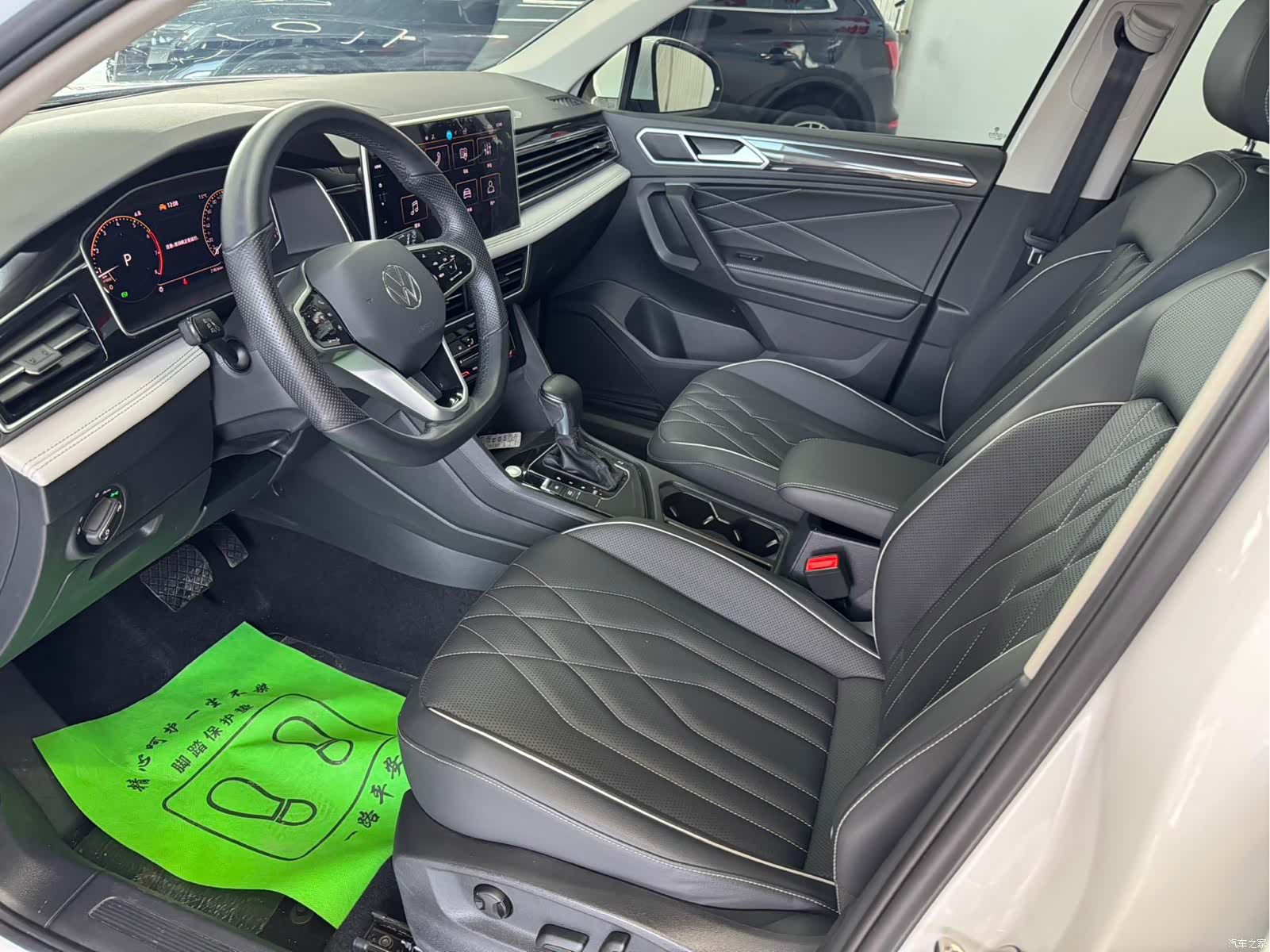 Volkswagen Tiguan L, 2022 все фото