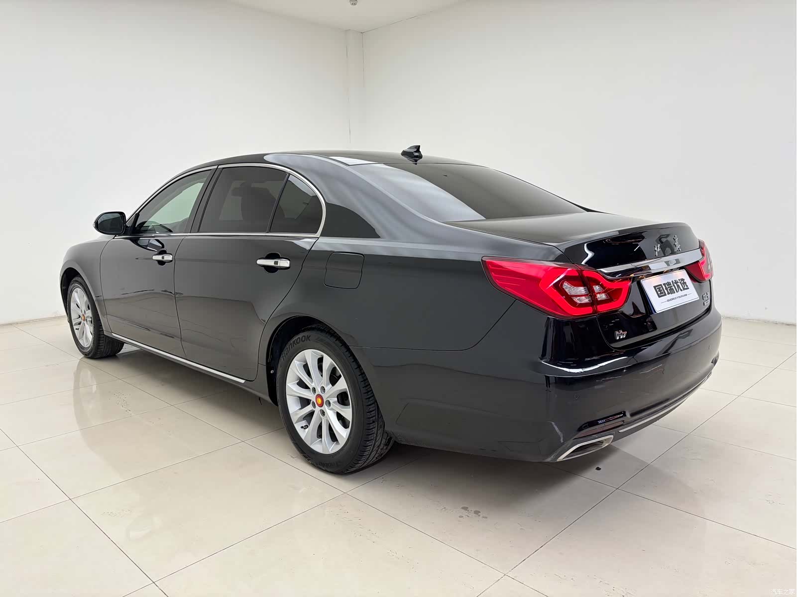 Hongqi H7, 2016 6