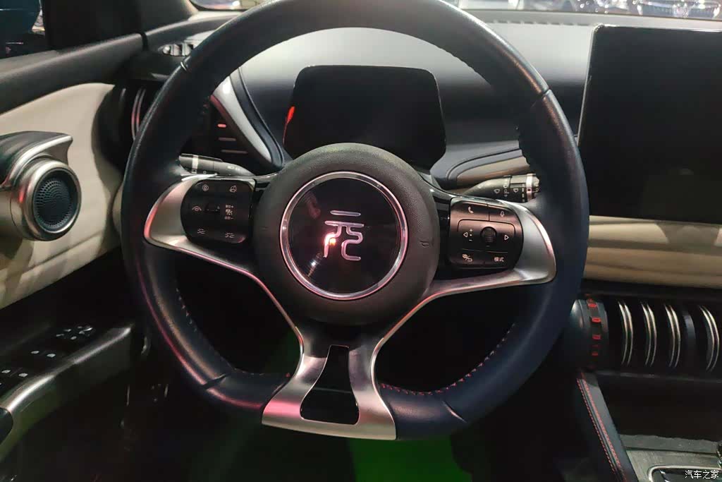BYD Yuan, 2022 15