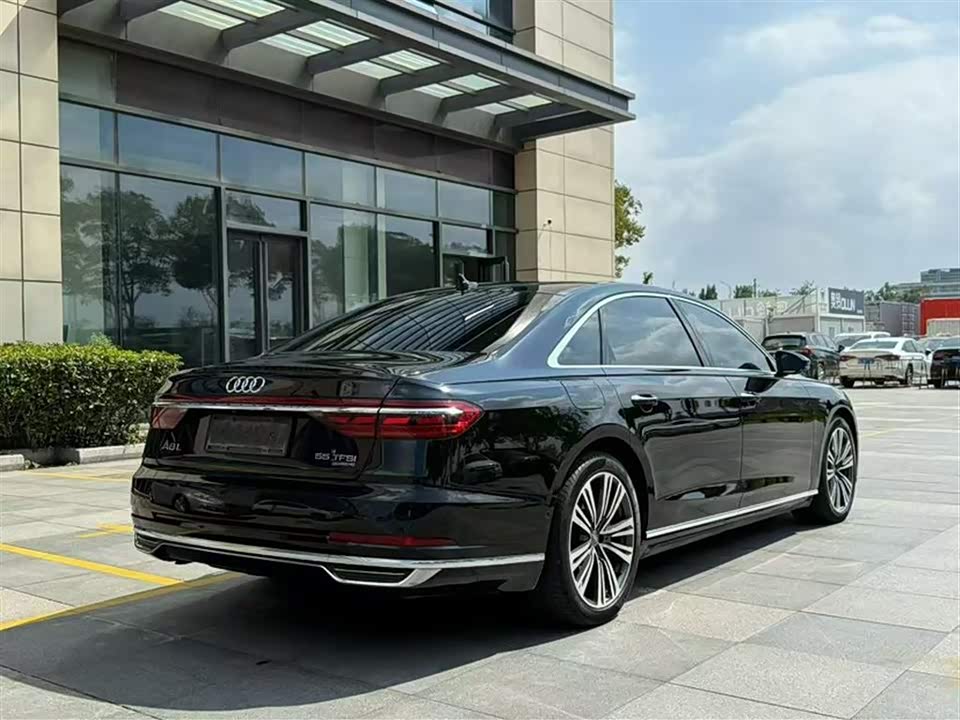 Audi A8