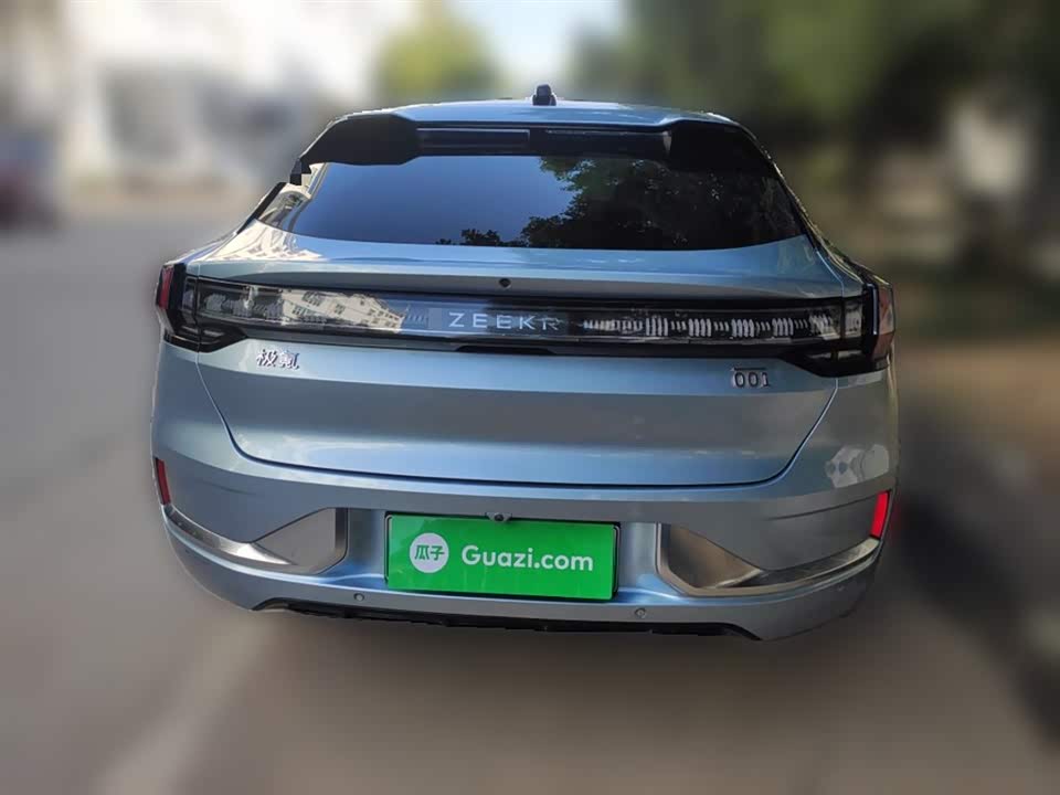 Zeekr 001