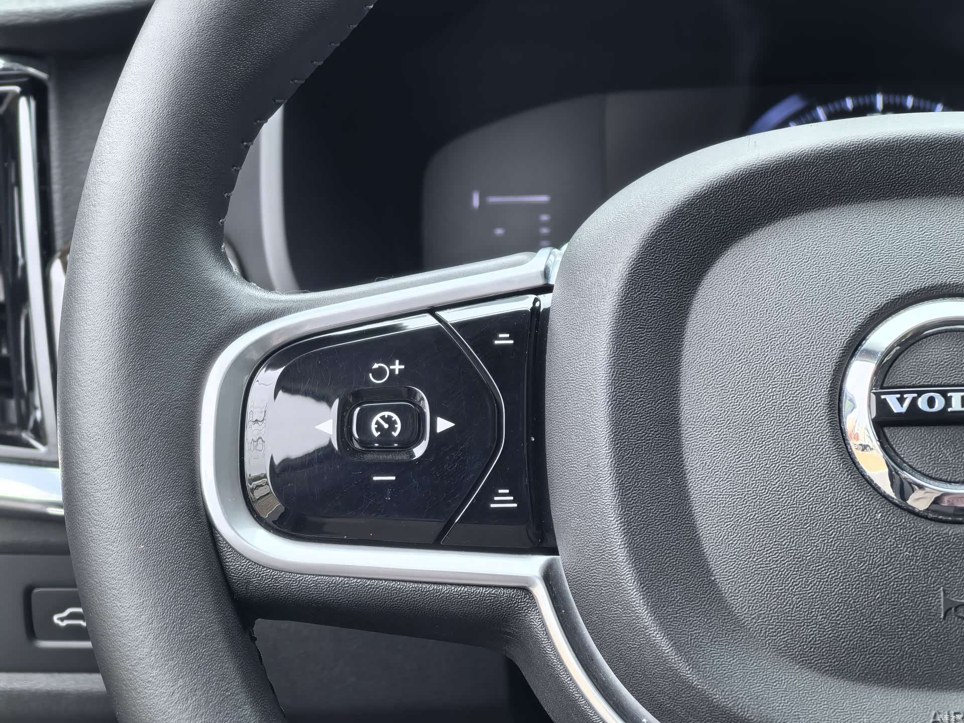 Volvo S90, 2017 16