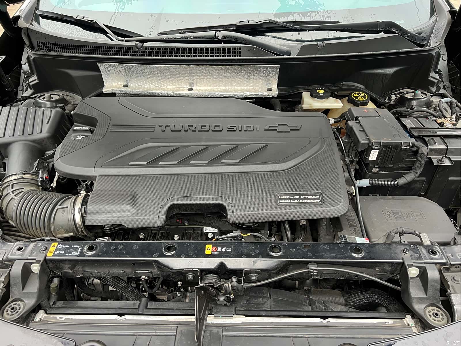 Chevrolet Equinox, 2023 все фото