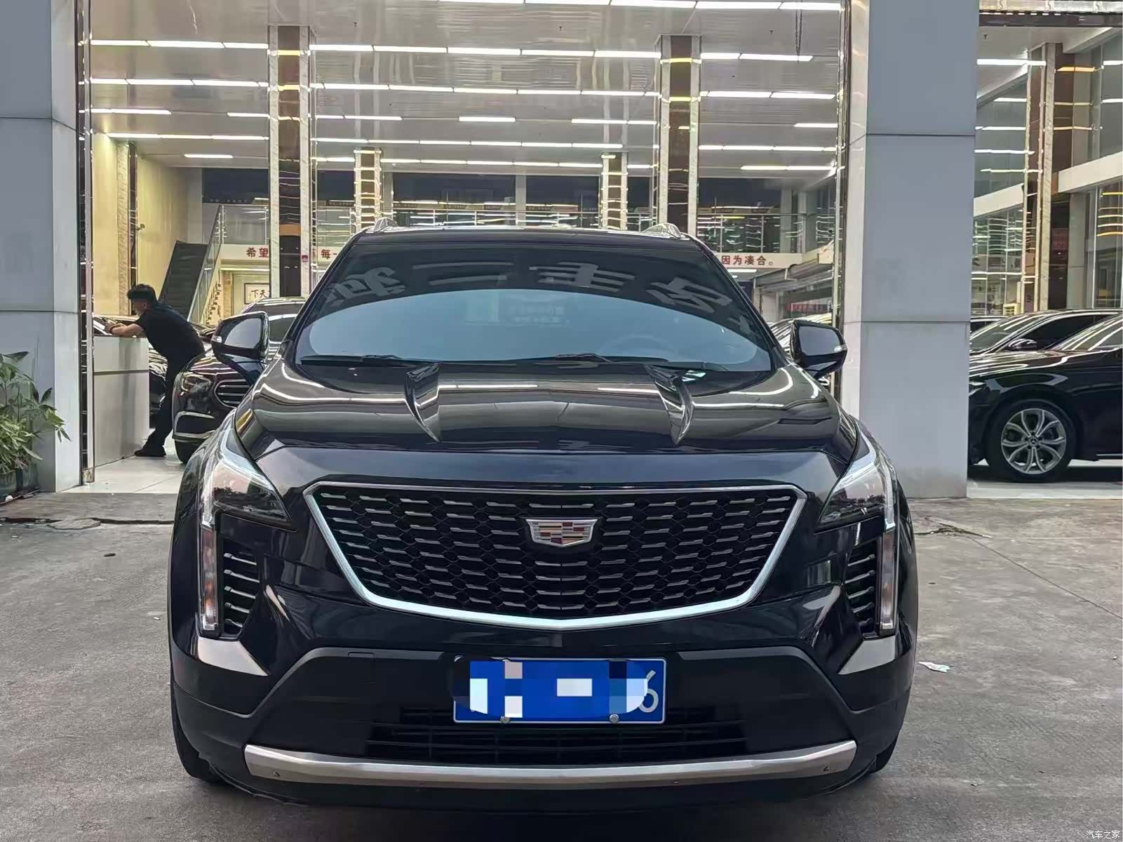 Cadillac XT4, 2022 2