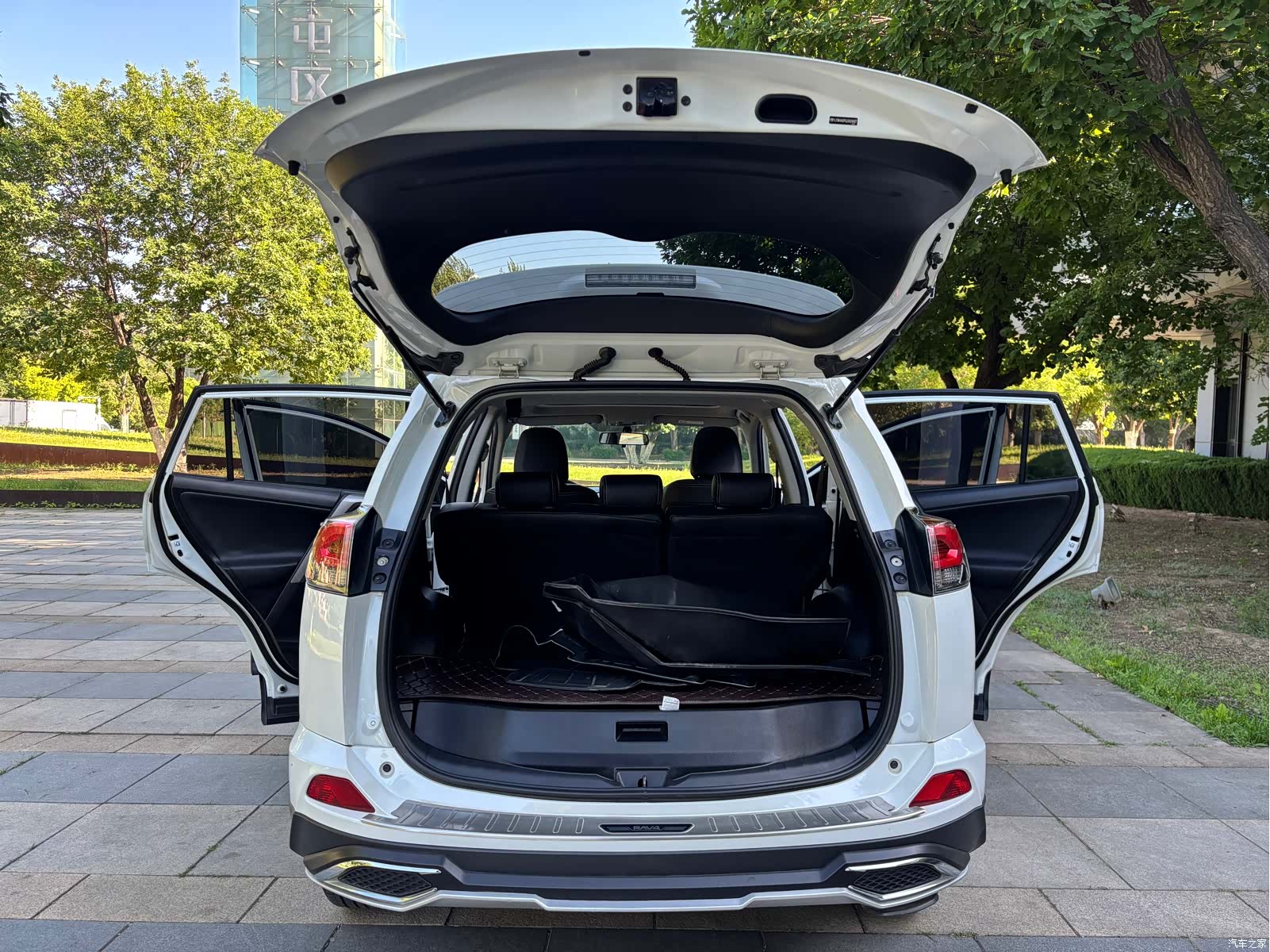Toyota RAV4, 2018 24