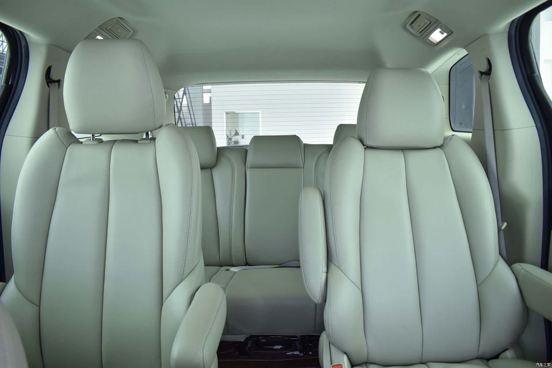 Buick GL8, 2016 11