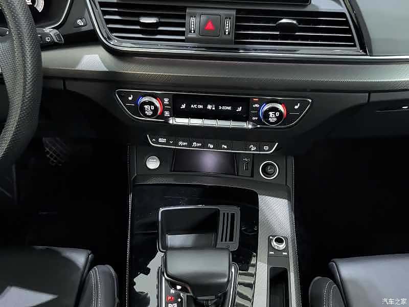 Audi Q5L, 2021 10