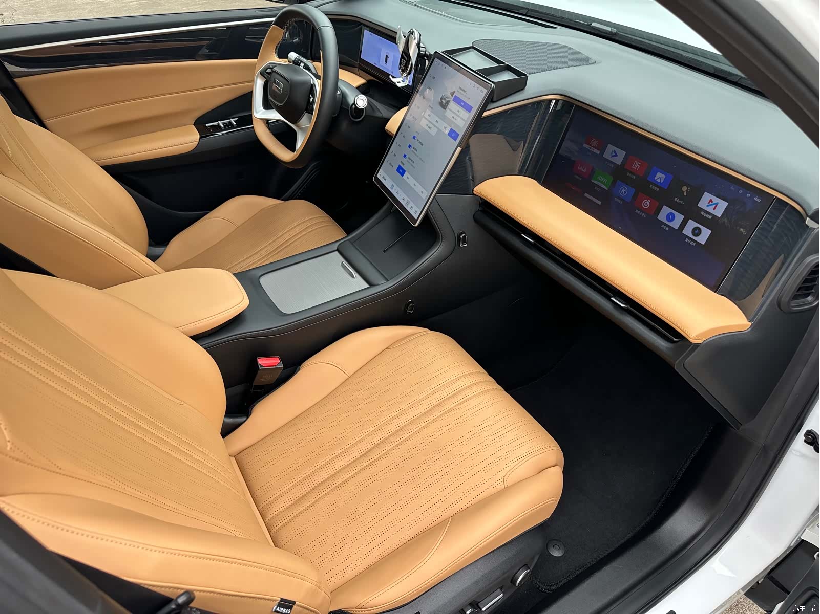 Geely Galaxy L7, 2024 43