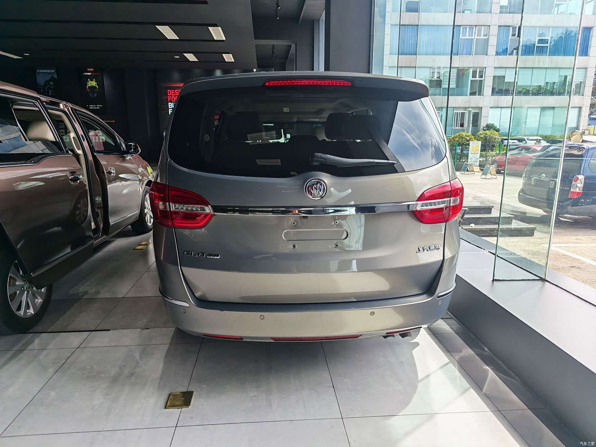 Buick GL8, 2019 4