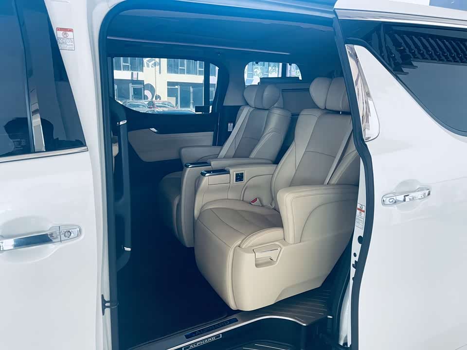 Toyota Elfa Toyota Elfa